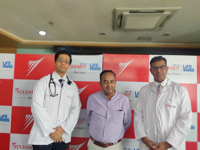 From l to r dr puneet, patient sourav and dr Ashutosh baghel at wockhardt hospitals mira road 1