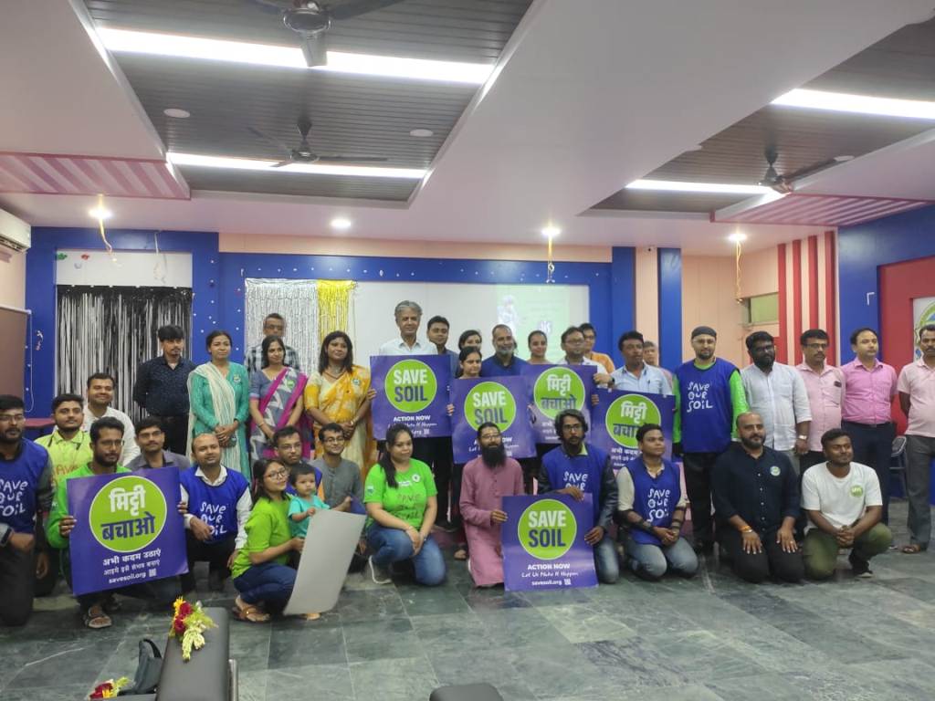 'Save Soil': Sadhguru's Ride for Soil continues in Eastern India with JIS Group and culminates in Dr. Sudhir Chandra Sur Institute of Technology & Sports Complex, Dumdum, Kolkata.