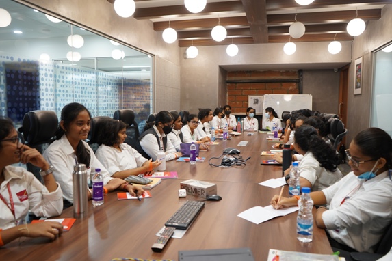 WE HUB Launches the second Cohort of ‘GIRLS IN STE(A)M’ to Inspire Young Minds