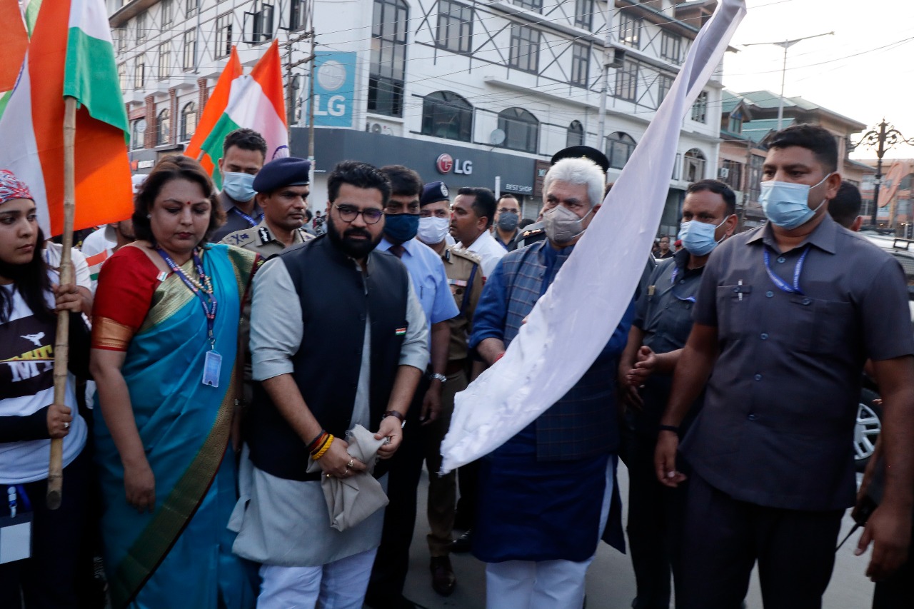 The great india run flags-off from srinagar