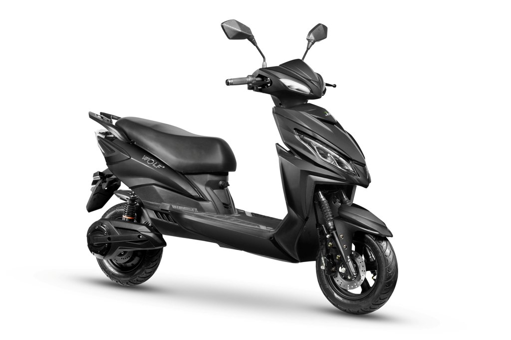 WardWizard dispatches 2,458 units of electric two-wheelers in July 2022
