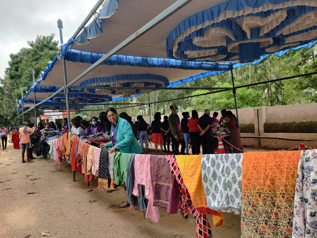 Silver Oaks School organized a pop-up for the homeless