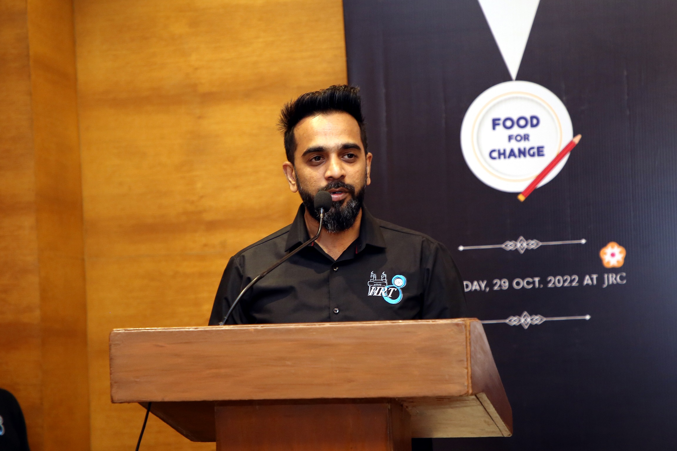 Project 511 announcing "Food for change, a black-tie charity dinner