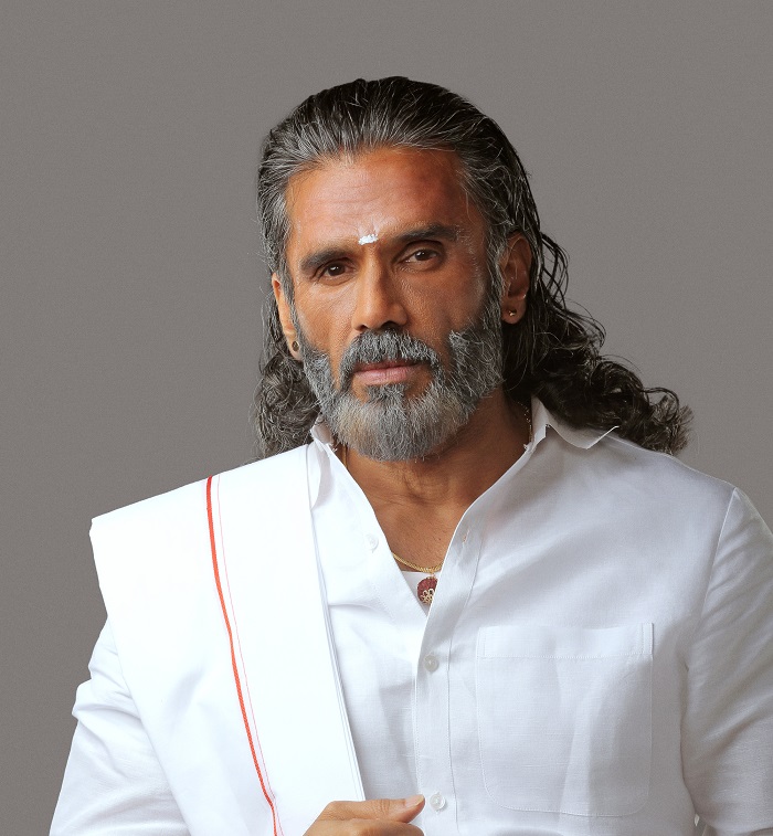 Suniel Shetty ages himself to look like the formidable Thalaivan in Dharavi Bank